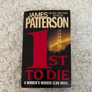 ⛱️2/$5⛱️1st to Die by James Patterson, paperback, 2001